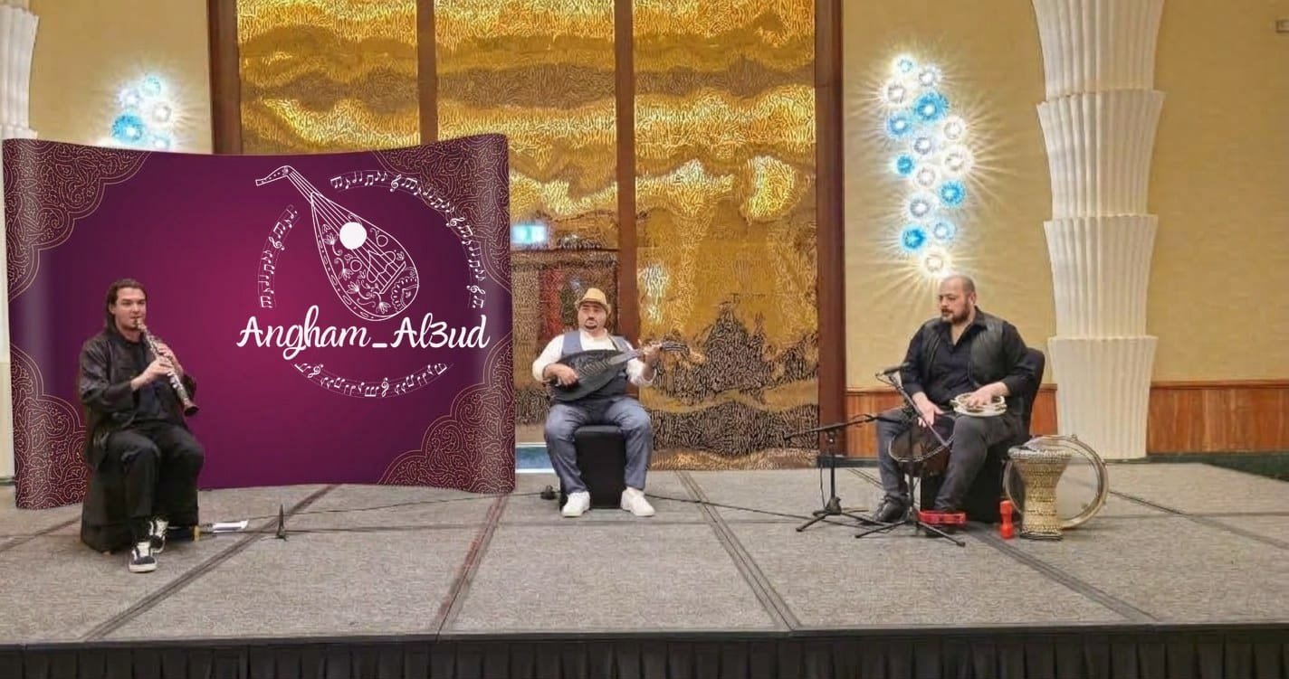 Live Arabic music band in Dubai: oud, clarinet and darbuka